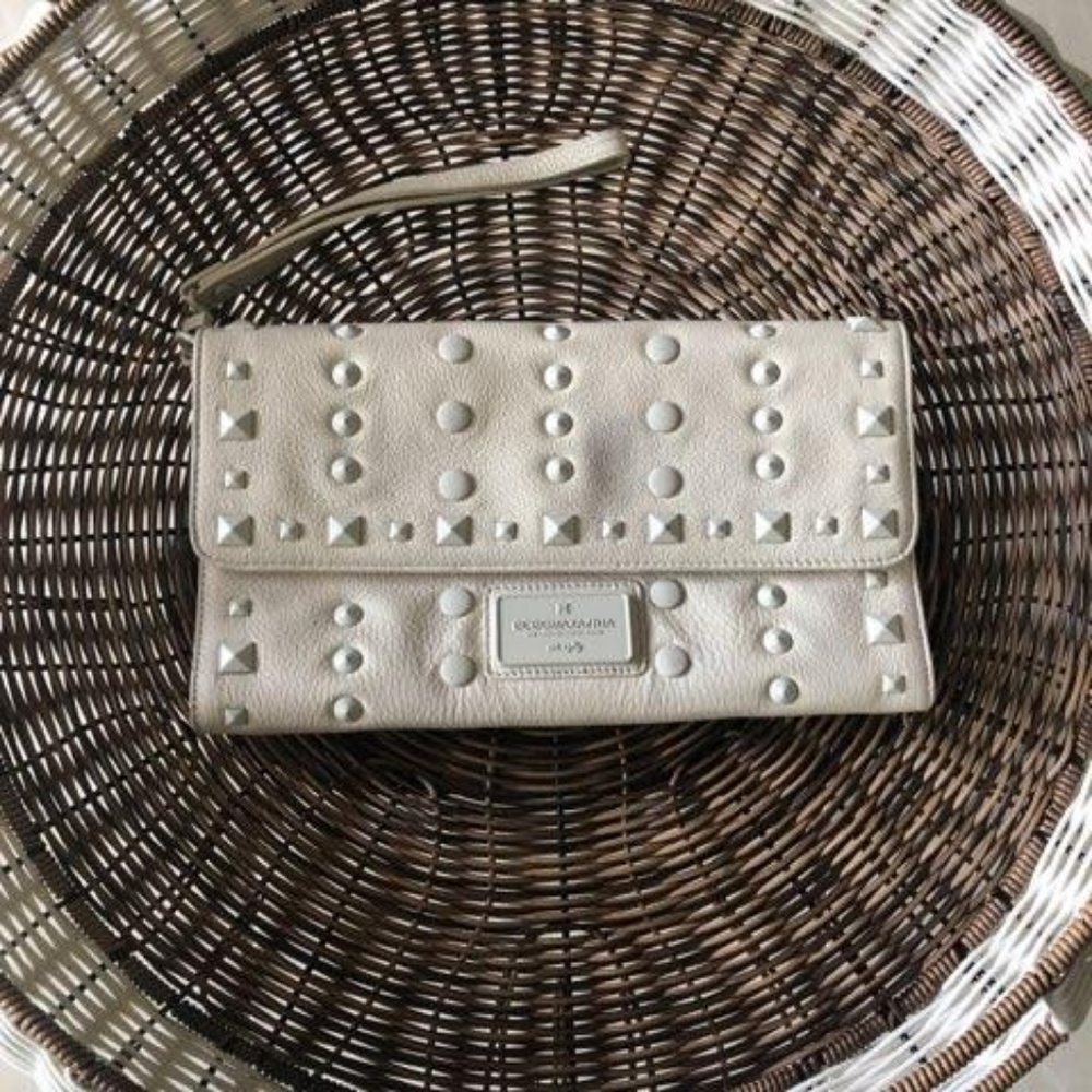 Bebe Clutch